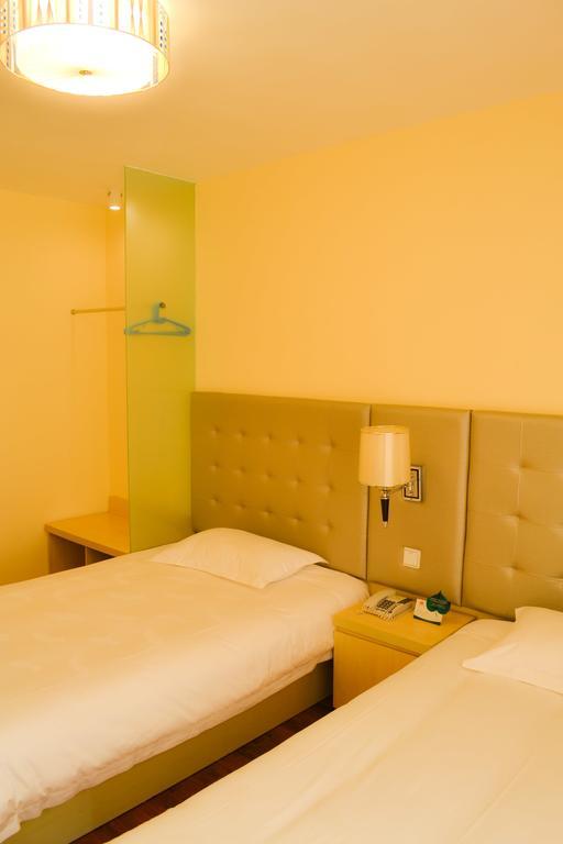 Qingdao Renjia Bussiness Hotel Buitenkant foto